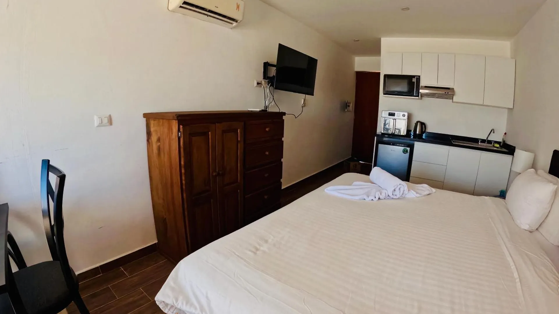 Apartment Studios With Roofpool In Vanessa 24 Playa del Carmen